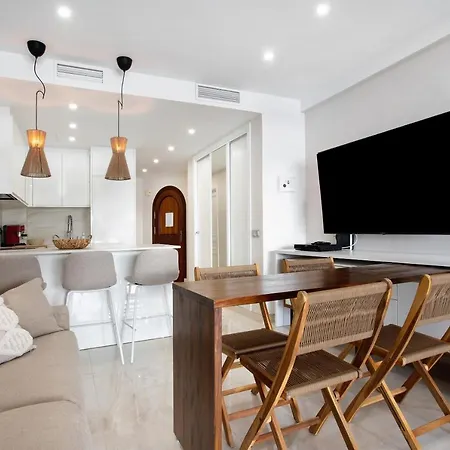 Puerto Marina Luxury Apartment